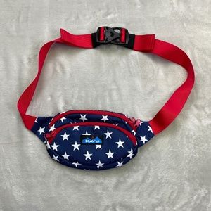 Kavu Belt Bag Blue Stars Fanny Pack Double Pockets Adjustable Unisex Red